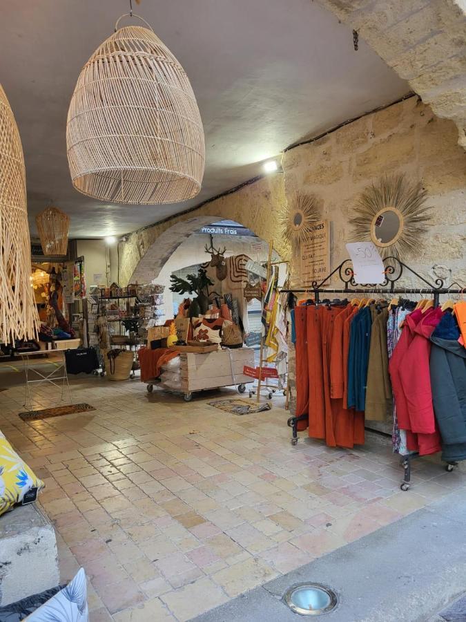 Uzes, Au Coeur Du Centre Medieval Le Logis Du Consul Un Bien D'Exception Du Xvieme Siecle Bagian luar foto