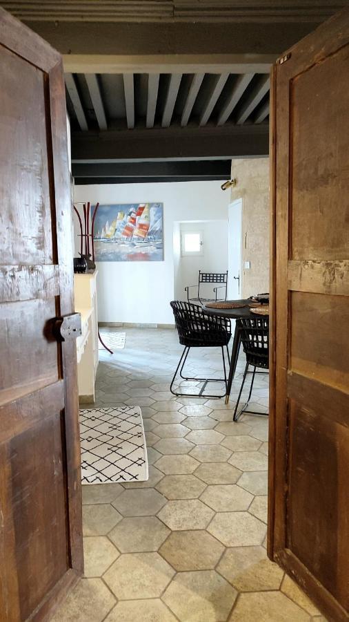 Uzes, Au Coeur Du Centre Medieval Le Logis Du Consul Un Bien D'Exception Du Xvieme Siecle Bagian luar foto