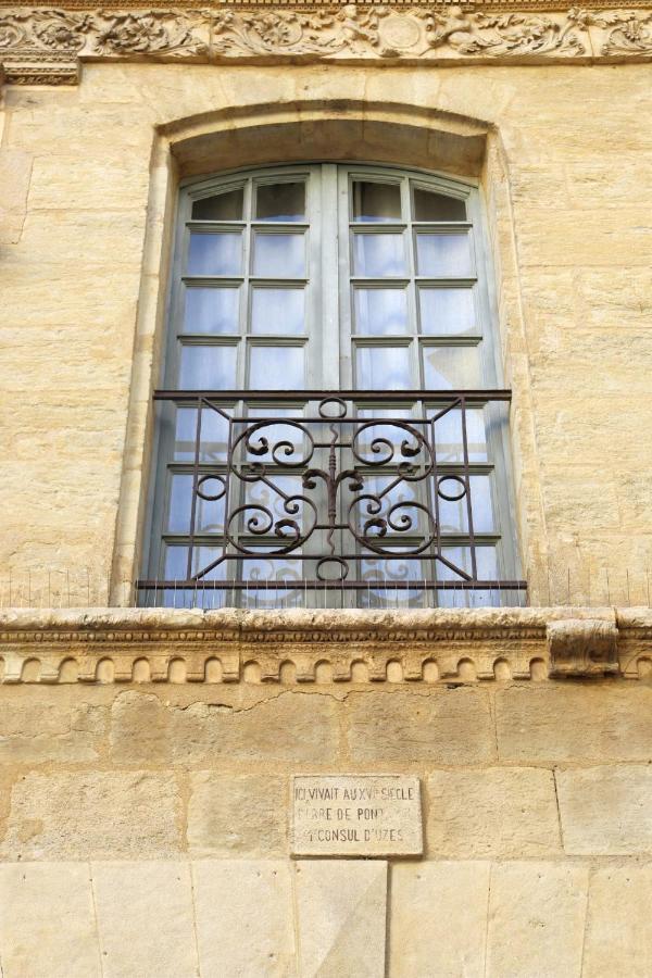Uzes, Au Coeur Du Centre Medieval Le Logis Du Consul Un Bien D'Exception Du Xvieme Siecle Bagian luar foto