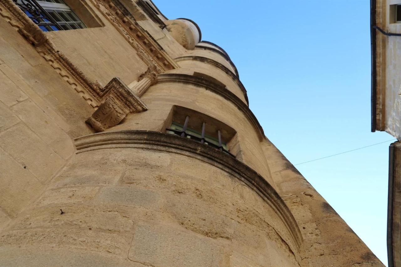 Uzes, Au Coeur Du Centre Medieval Le Logis Du Consul Un Bien D'Exception Du Xvieme Siecle Bagian luar foto